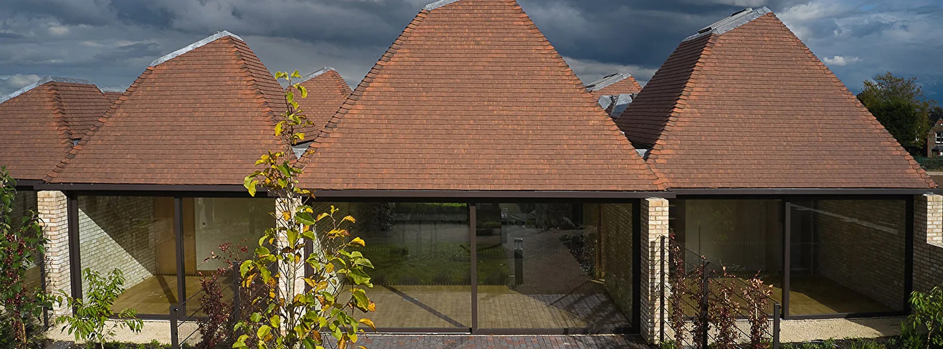1350x500px-Alder-Centre-D